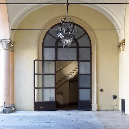 Bed & Breakfast Casa Isolani Charms Santo Stefano 3*